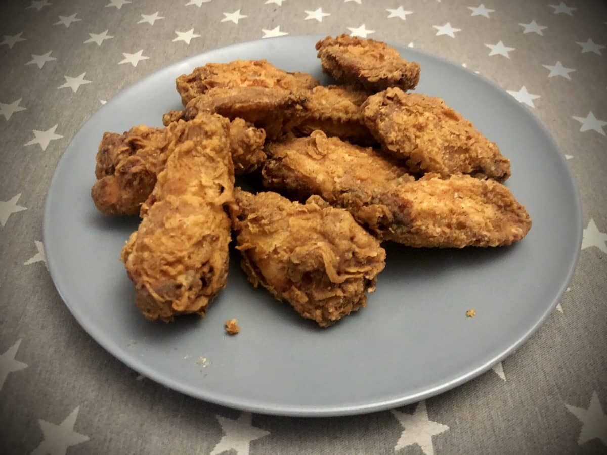 Alitas de pollo estilo KFC