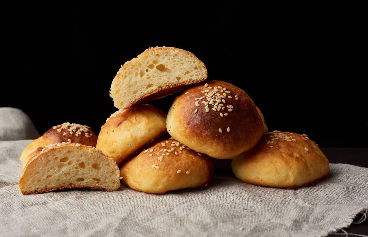 Bollos de pan de viena crujientes